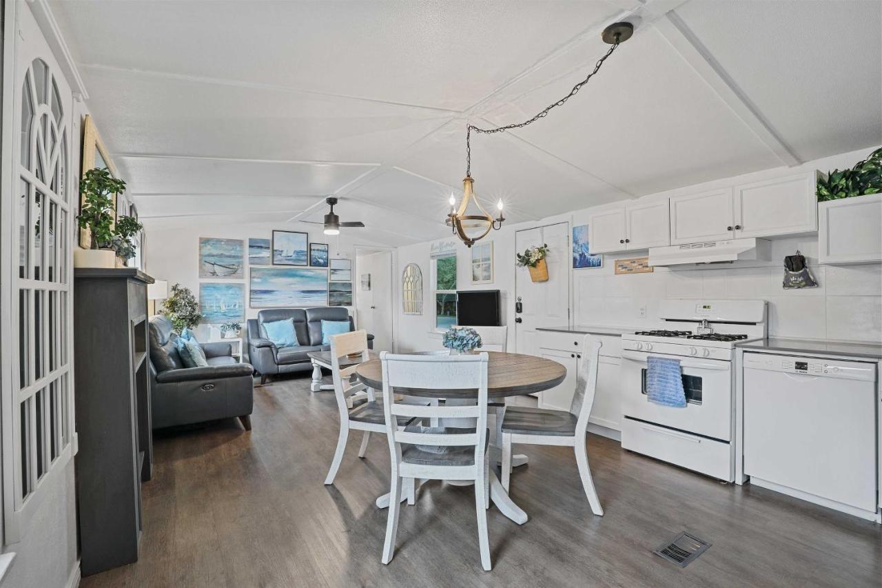 Pet-Friendly Lake Dallas Home Near Lewisville Lake Εξωτερικό φωτογραφία