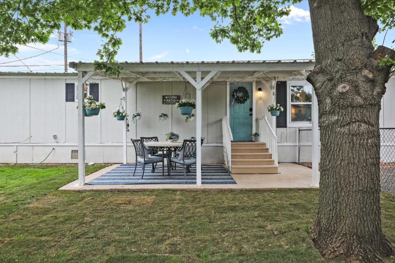 Pet-Friendly Lake Dallas Home Near Lewisville Lake Εξωτερικό φωτογραφία
